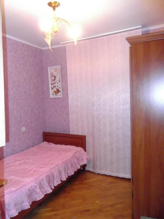 Апартаменты Comfortable apartments in centre with 3 bedrooms Ровно-18